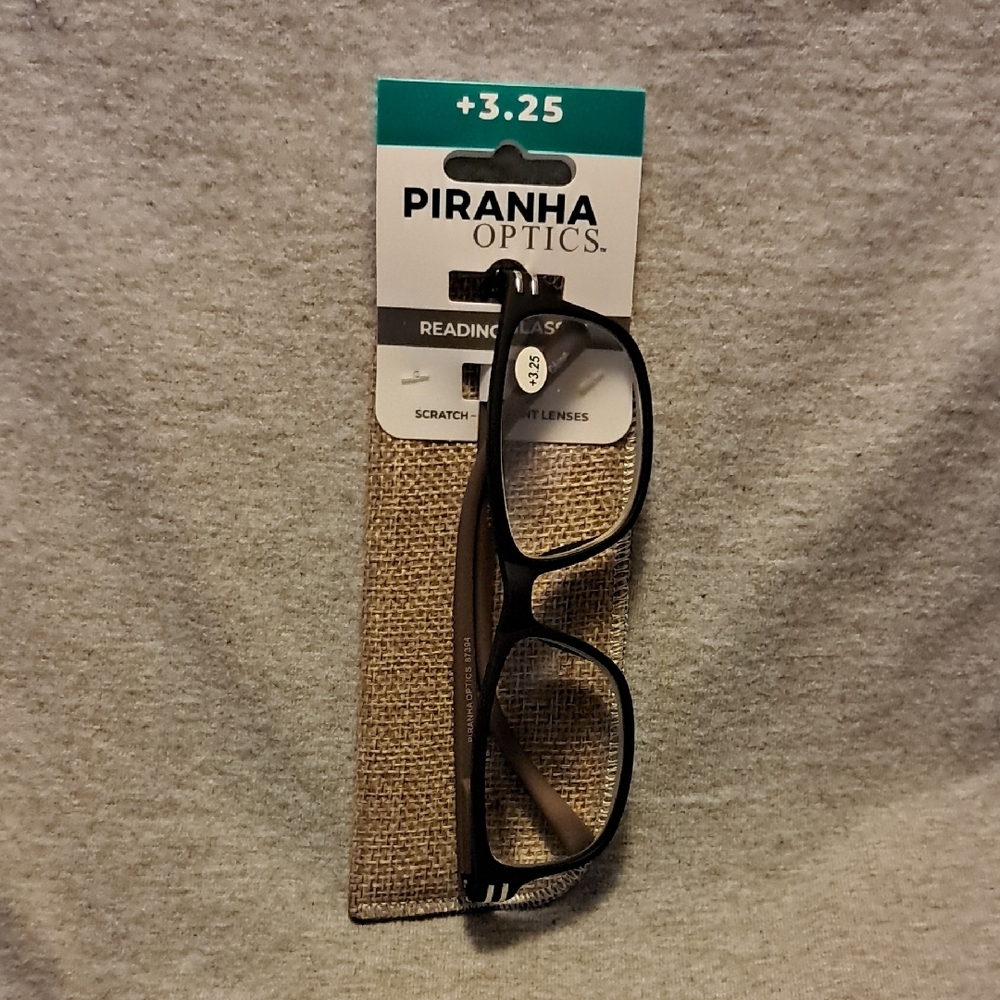Piranha Optics Black Reading Glasses